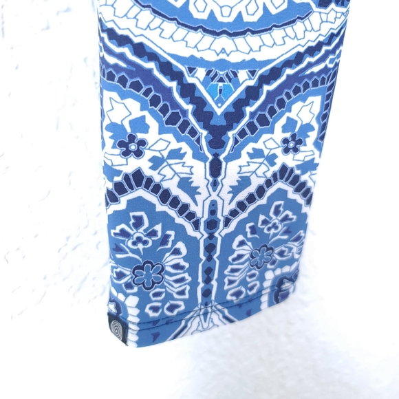 Onzie High Waisted Paisley Print Blue Leggings - Picture 7 of 10
